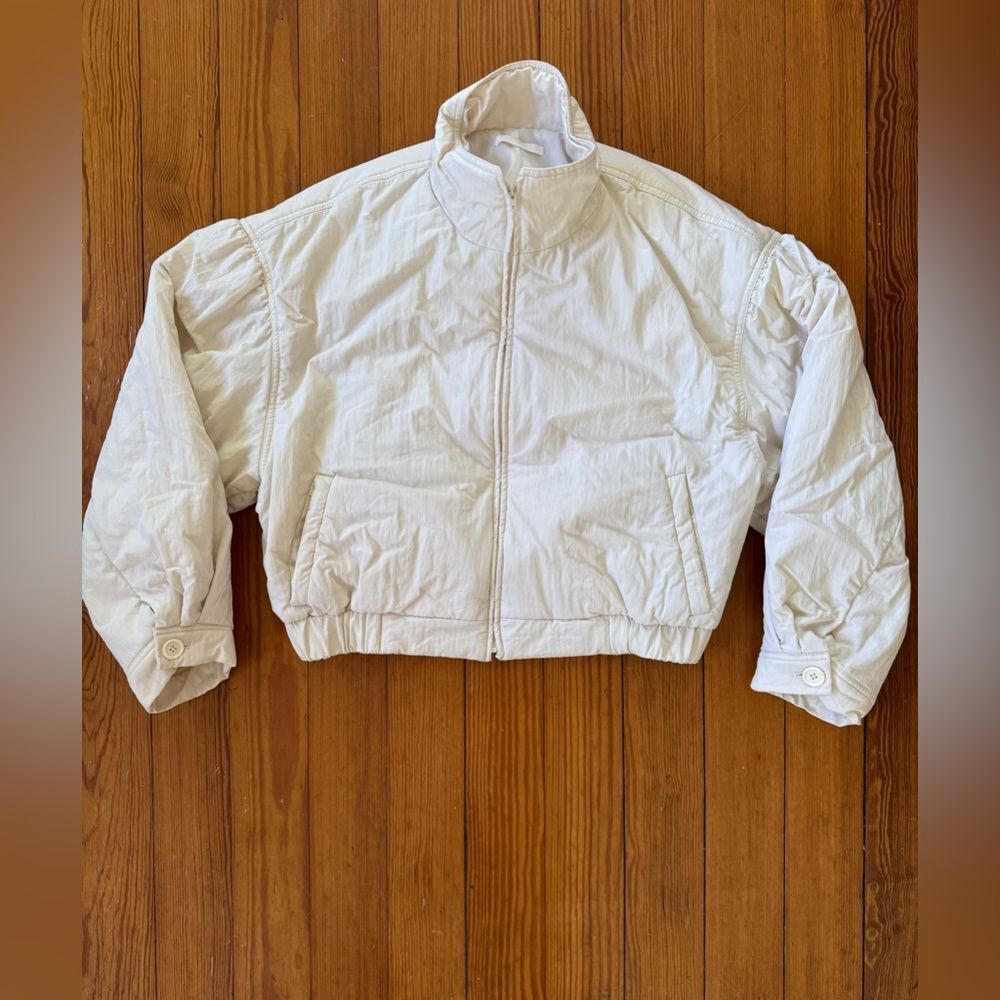 Amomento Exclusive Jacket